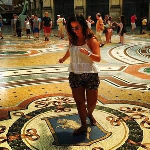 Meet your Posher, Raffaella